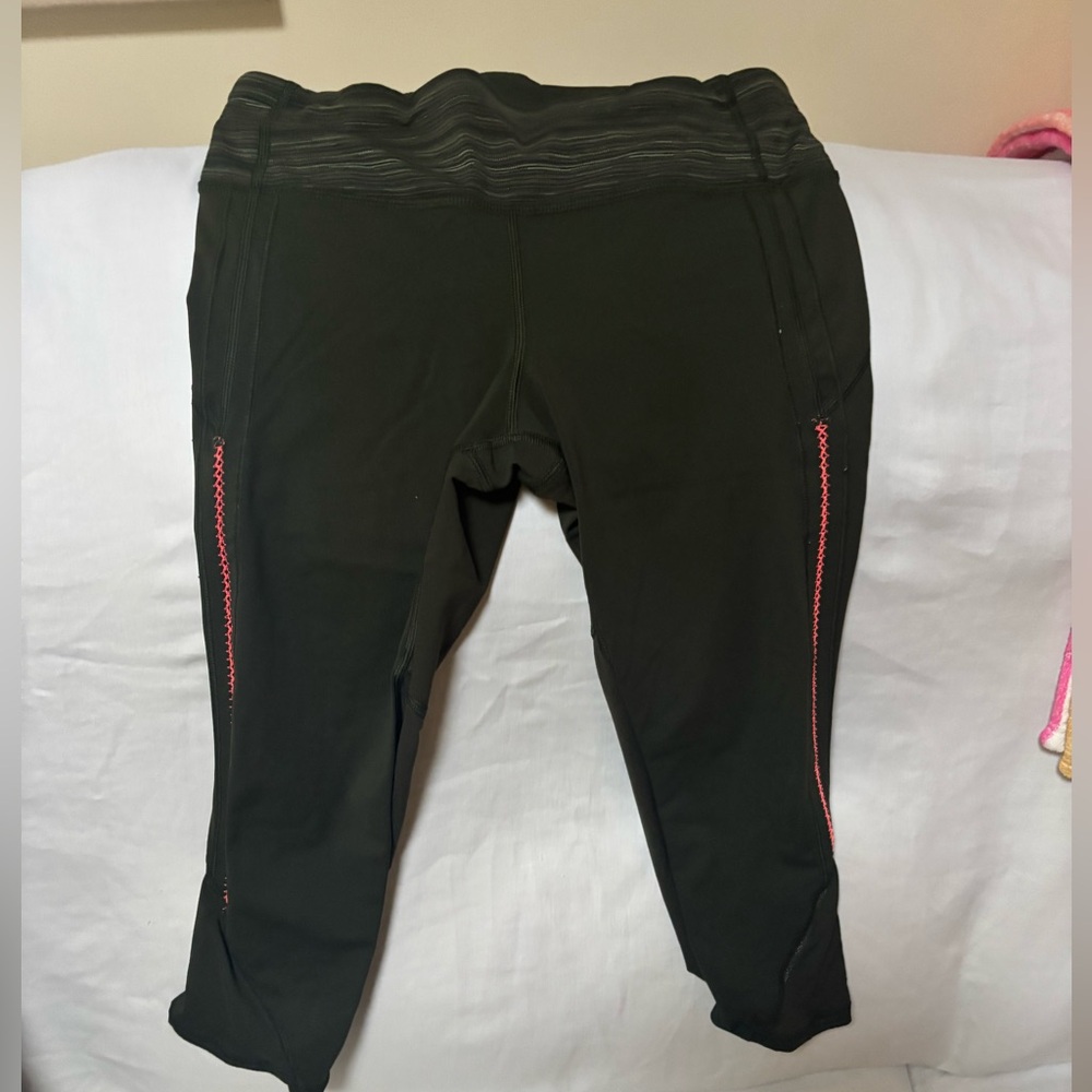 Lululemon Olive Green Capri Tights